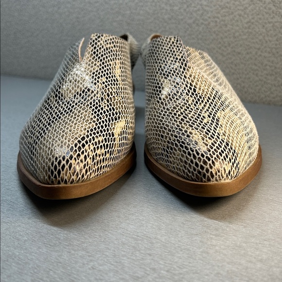 Yellow Box Freedah Mule Leather Snakeskin Look Flat  Shoes Women’s 8 NWOT - Picture 5 of 12